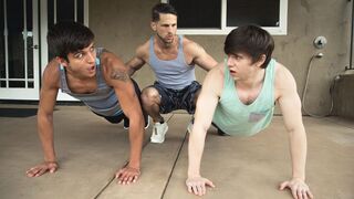 Roman Todd Fucks Clients Elliot Finn & Will Braun – Next-Door Studs