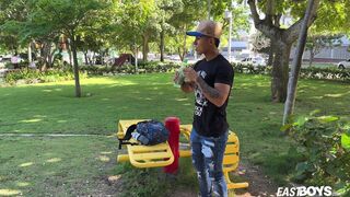 Cris Vega Gets Smoooth Handjob from EastBoys 18+