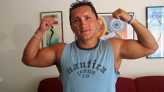 Papi Chulo’s Hot Dick Takes Center Stage in Epic Circle Jerk Action