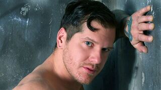 Parker London Intensely Jacks Off - High Performance Male Masturbation