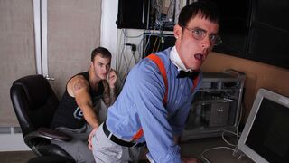 Office Geeks Heat Up - Passionate Couch Fuck Session