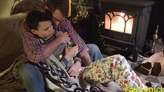 Austin Xander & Alex Killian Share Passionate Family ReunionFuck
