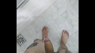 Lukas Braves Enjoying Steamy Solo Bathtub Fun - Brazilian Amateur Gay