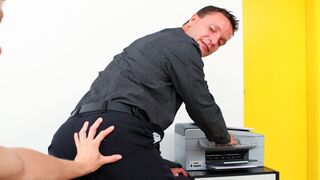 Kinky Dennis Reed Pounds Horny Erik’s Ass in Raw Casting Session