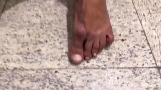 Homeless Man Gives Raw AmateurGay Blowjob