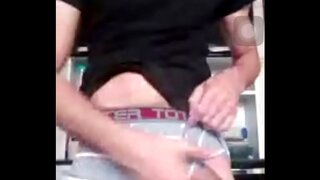 Amateur Gay Enjoying Every Inch of 22cm Cock