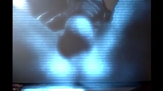 Holo Mac Cam Fun – Jerking Off with Shaved Beauty’s Perfect Pussy