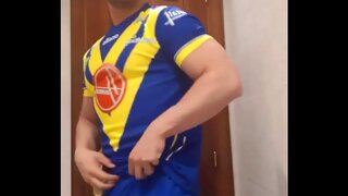 David Cork Wanks Hot in AmateurGay Sex Scene with Big Dude