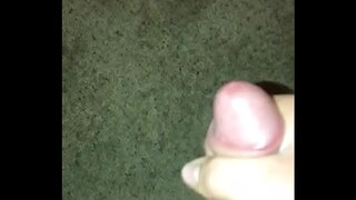Grindr Uncle Hookup for Hot Homemade Cock Jerking Fun