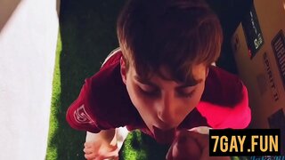 Cum-Loving Elite Gay Amateur Blows His Way to Glory