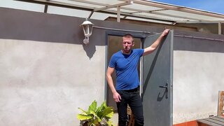 Steamy Gay Sex Scene – Antenna Repairman Gets Anal and Facial Cumshot