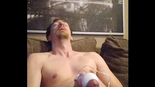 First-Time Fun – Exploring the Hitachi Wand on My Big Cock in Vegas