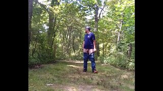 Amateur Gay Guy Shows Off Masturbating Solo On Park Trail