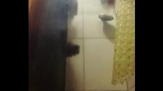 Big Dick Gay Amateur Masturbates and Enjoys Blissful Bathtub Fun