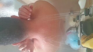 Richard Bunnyy Refreshes Solo with Big Cock Cam Action in Steamy Morning Bath