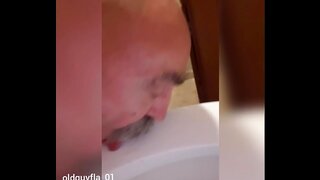 Amateur Twink 18+ Cleans Toilet with Tongue in Wild Oral Gay Action