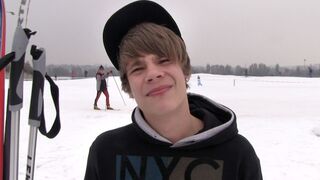 Bieber-Lookalike Gets Facial & Fucked Wide Open