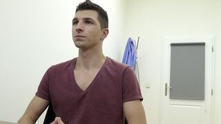 Merry Christmas Audition – Amateur Gay Guy Gets Filthy with Naughty Scout