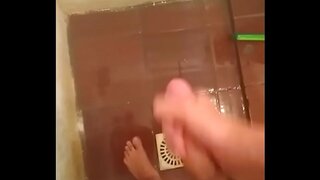 21cm Teen 18+ Stud Enjoys Intense Masturbation Session