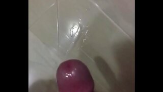 BigDick Teen 18+ Solo Showcases Huge Cumshot in Hot Amateur Gay Action