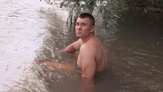 Skinny Dipping Czech Guy Gets Outdoor Butt Bang by Hunter