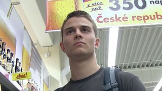 Amateur Czech Beauty With Bubble Butt Gets Hard Fucked