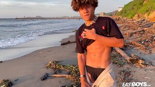Hot Colombian Beauty Spreads Legs for Wild Fucking Session