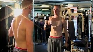 Bromance in the Bathroom – A Memorable Fuck with Bromo US