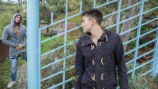 Hot Amateur Guys Fucking Outdoors in HD - Bromo USA