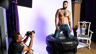 Shutterbug Joe Parker Slams Smoldering Model Rikk York - Hot Dudes Over 30